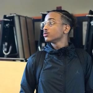 Meet your Posher, Aakil